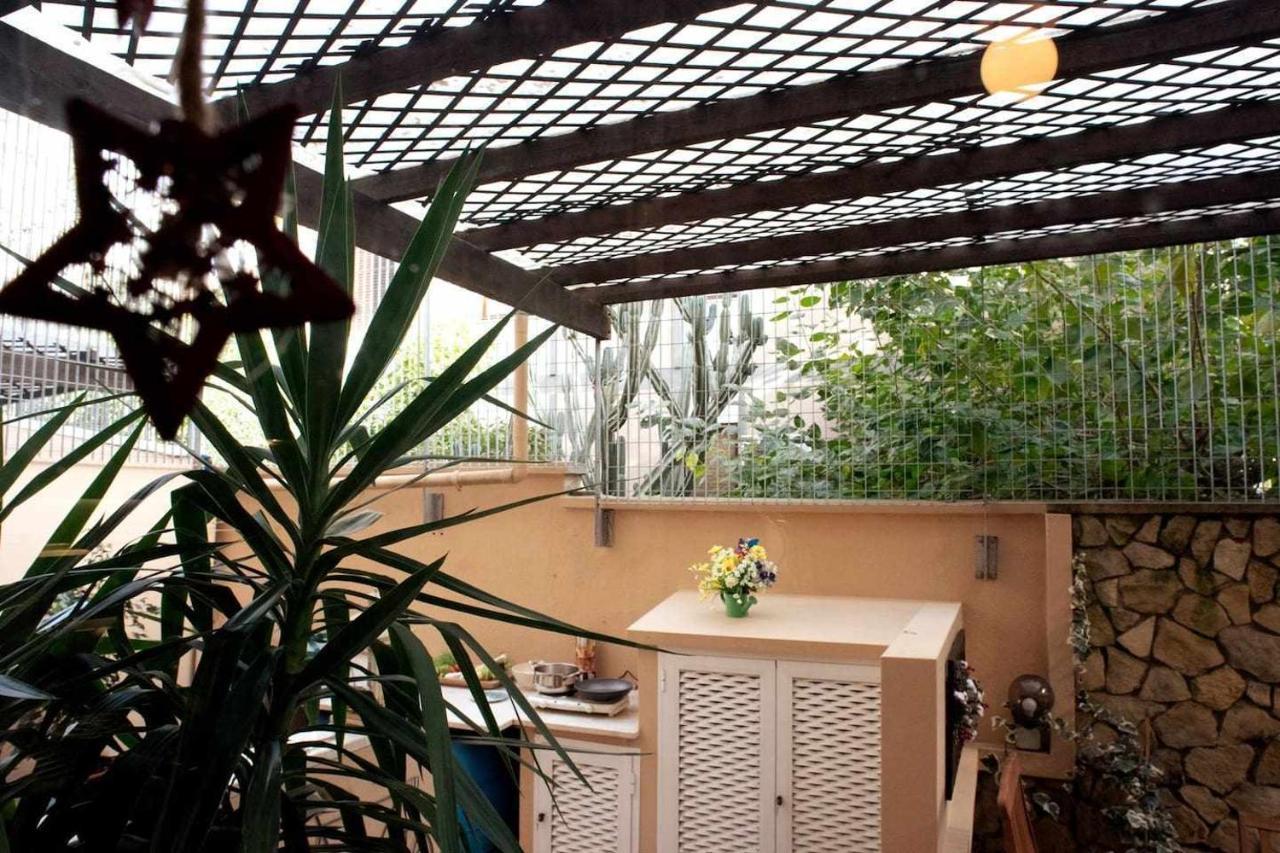 Elegante Villa Lu Centro Citta Con Parcheggio Cagliari Buitenkant foto